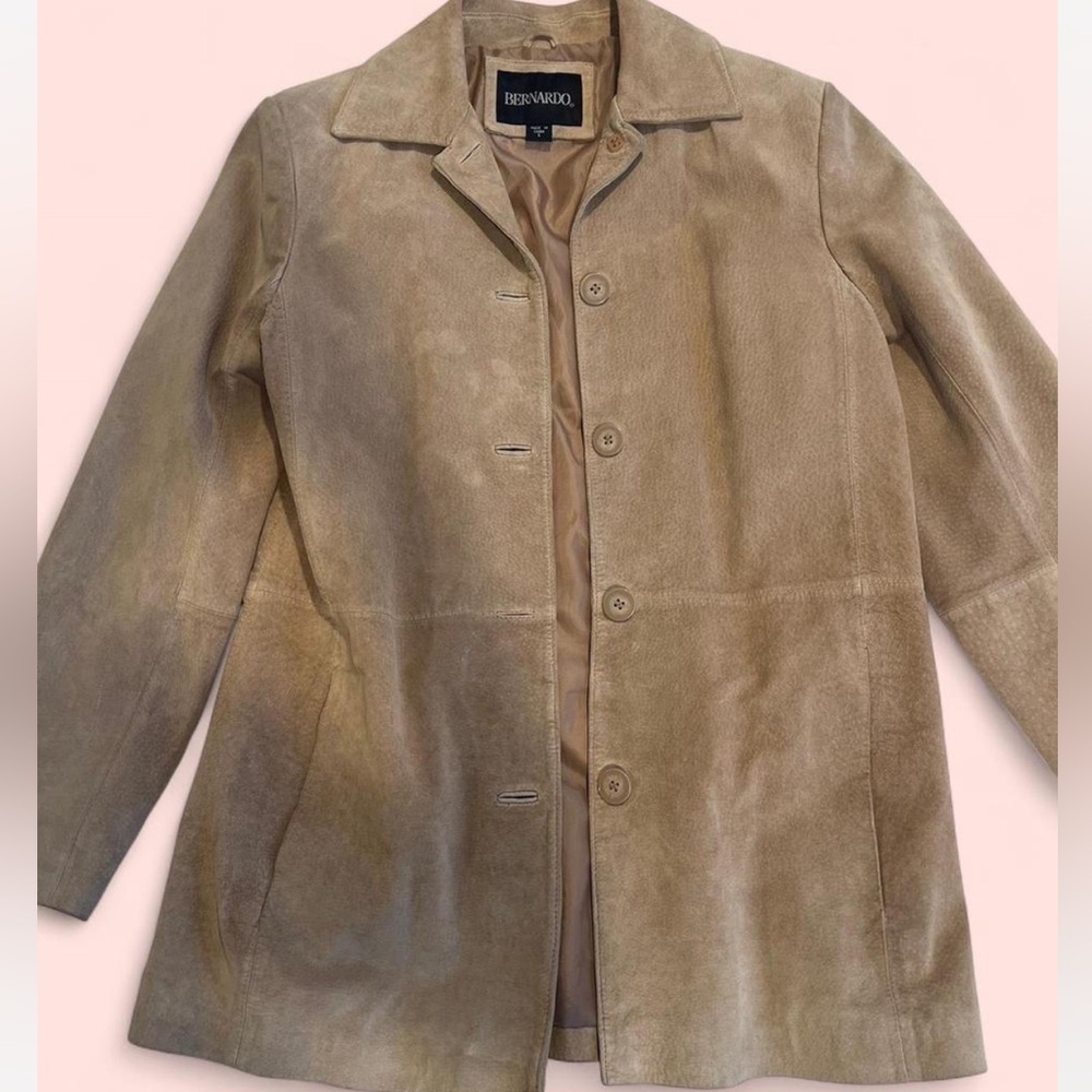 SOLD ON DEPOP Vintage suede beige leather jacket